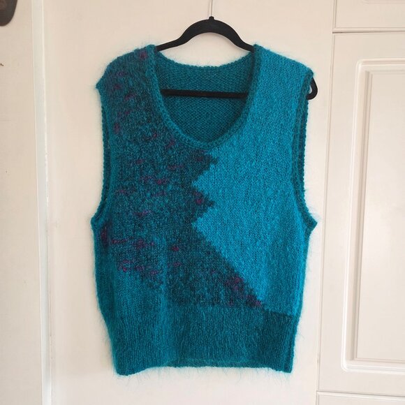 Vintage hand-knit sleeveless sweater vest - Picture 1 of 13